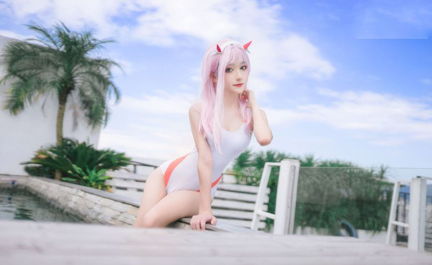 南桃momoko是正经的职业coser吗，她的名字是什么