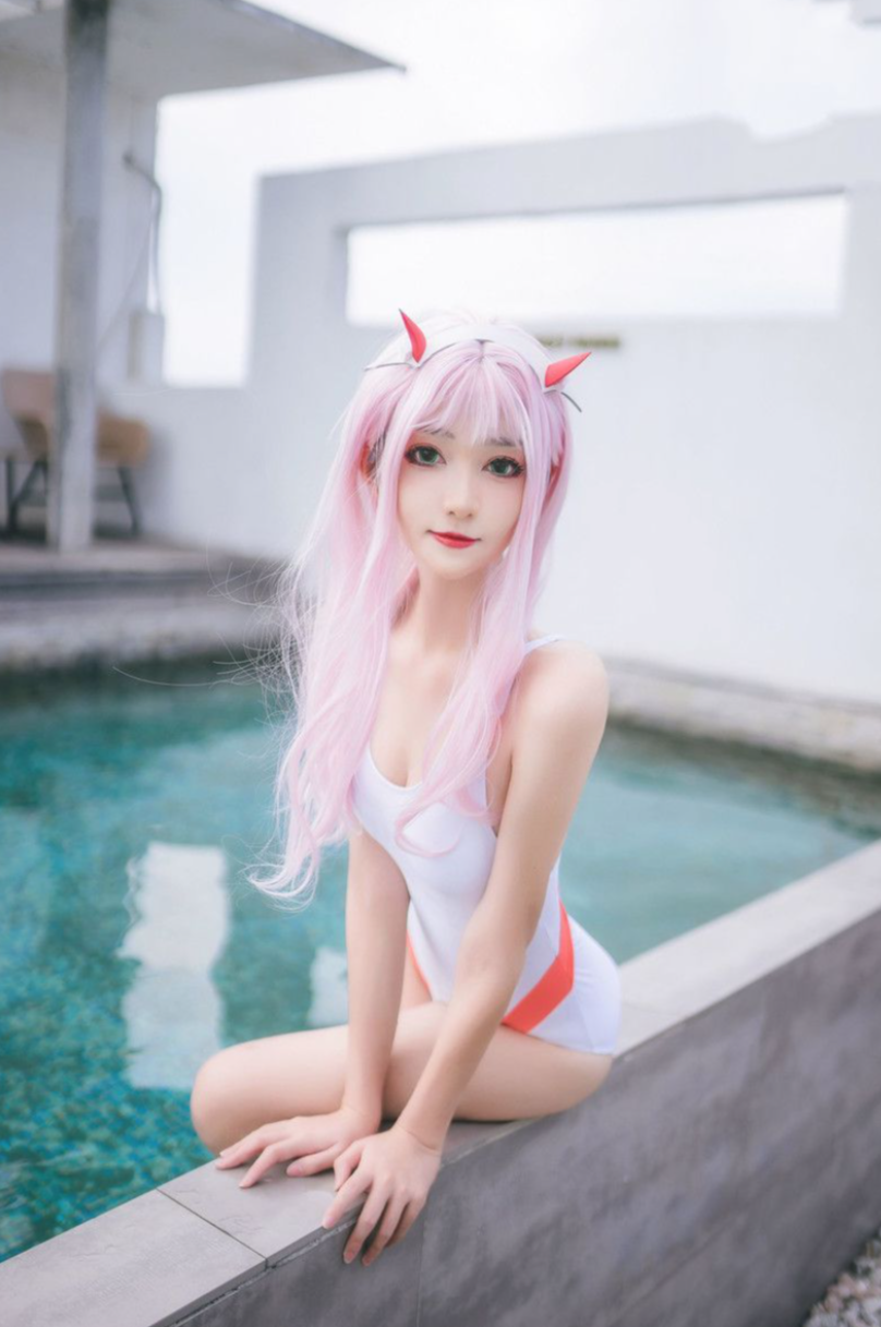 南桃momoko是正经的职业coser吗，她的名字是什么