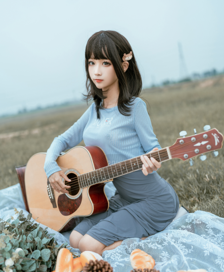 蠢沫沫momo吉他妹妹和白精灵图片哪个更好看些 蠢沫沫momo吉他妹妹和白精灵图片哪个更好看些