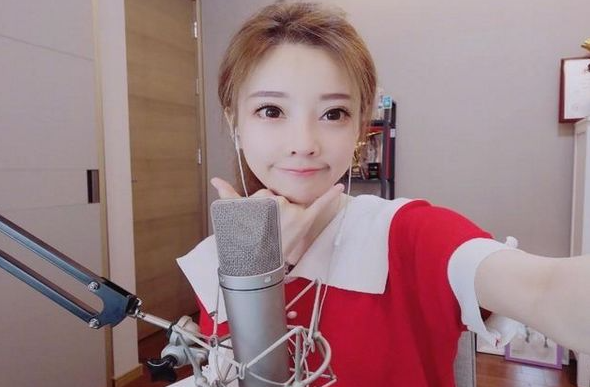 曾经的斗鱼一姐冯提莫怎么消失了，冯提莫现在在干嘛