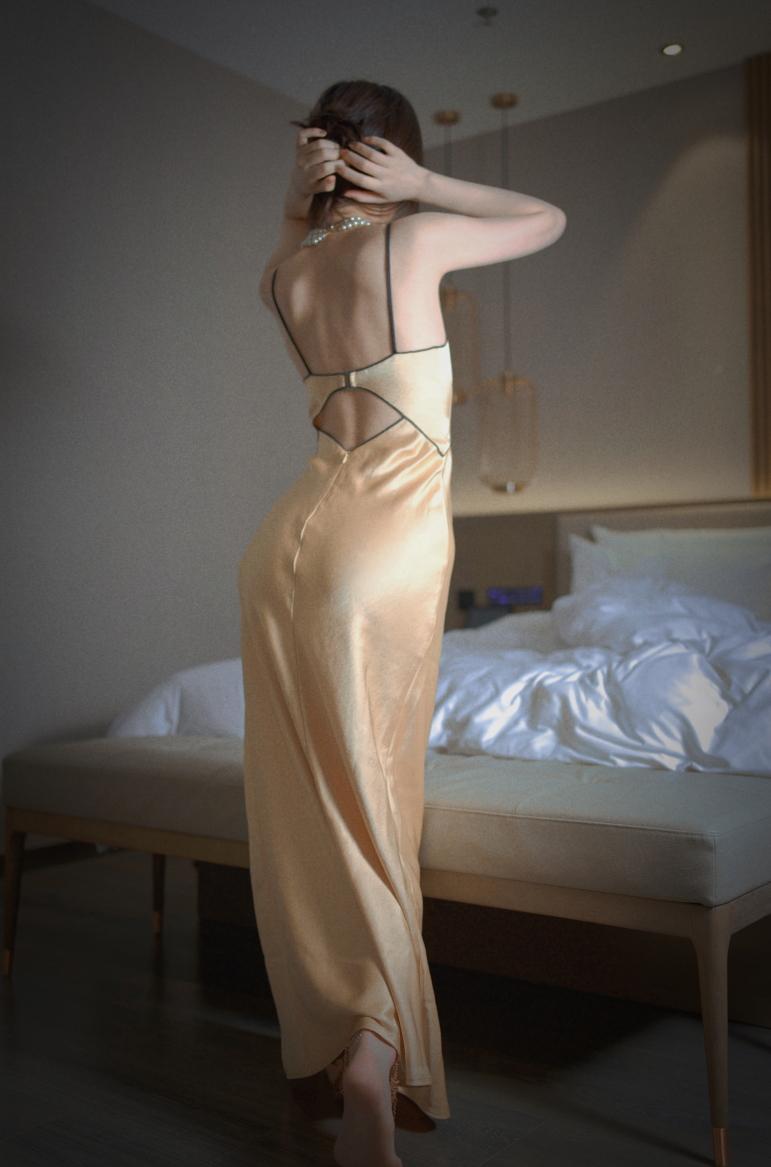 禅院熏cos金色礼服脚链,禅院熏照片欣赏 禅院熏cos金色礼服脚链,禅院熏照片欣赏