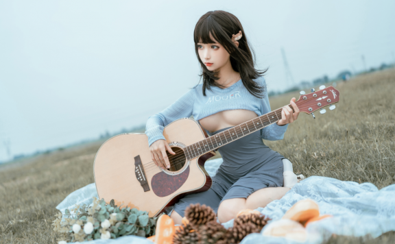 蠢沫沫momo吉他妹妹和白精灵图片哪个更好看些