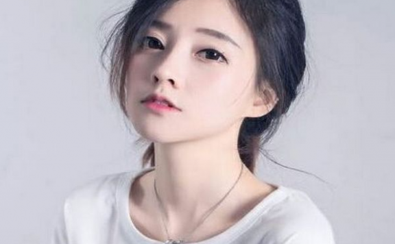 曾经的斗鱼一姐冯提莫怎么消失了，冯提莫现在在干嘛