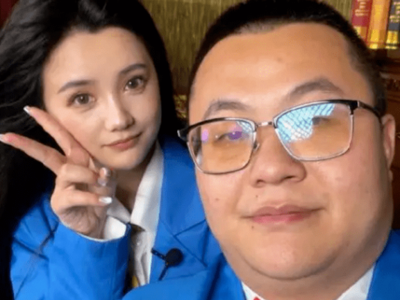 孙笑川网名“带带大师兄”宣布离婚，婚姻只持续5个月就结束了