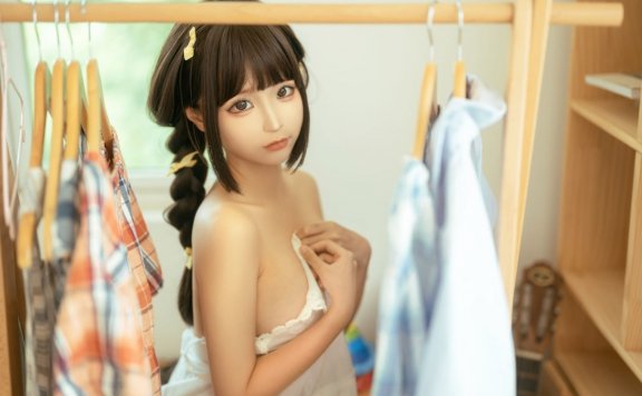 在家宅男宅女的幸福生活:COS小姐姐蠢沫沫的日常探秘