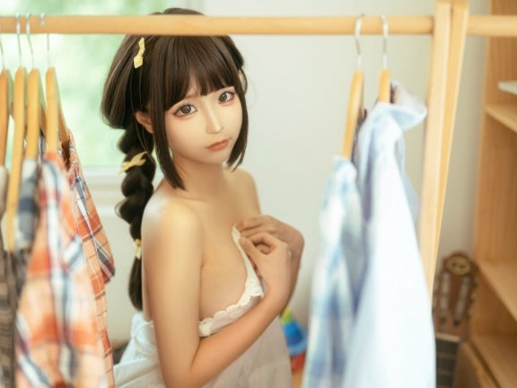 在家宅男宅女的幸福生活：COS小姐姐蠢沫沫的日常探秘