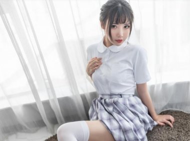 颜值爆表!21岁职业coser面饼仙儿身材好看、作品高质量